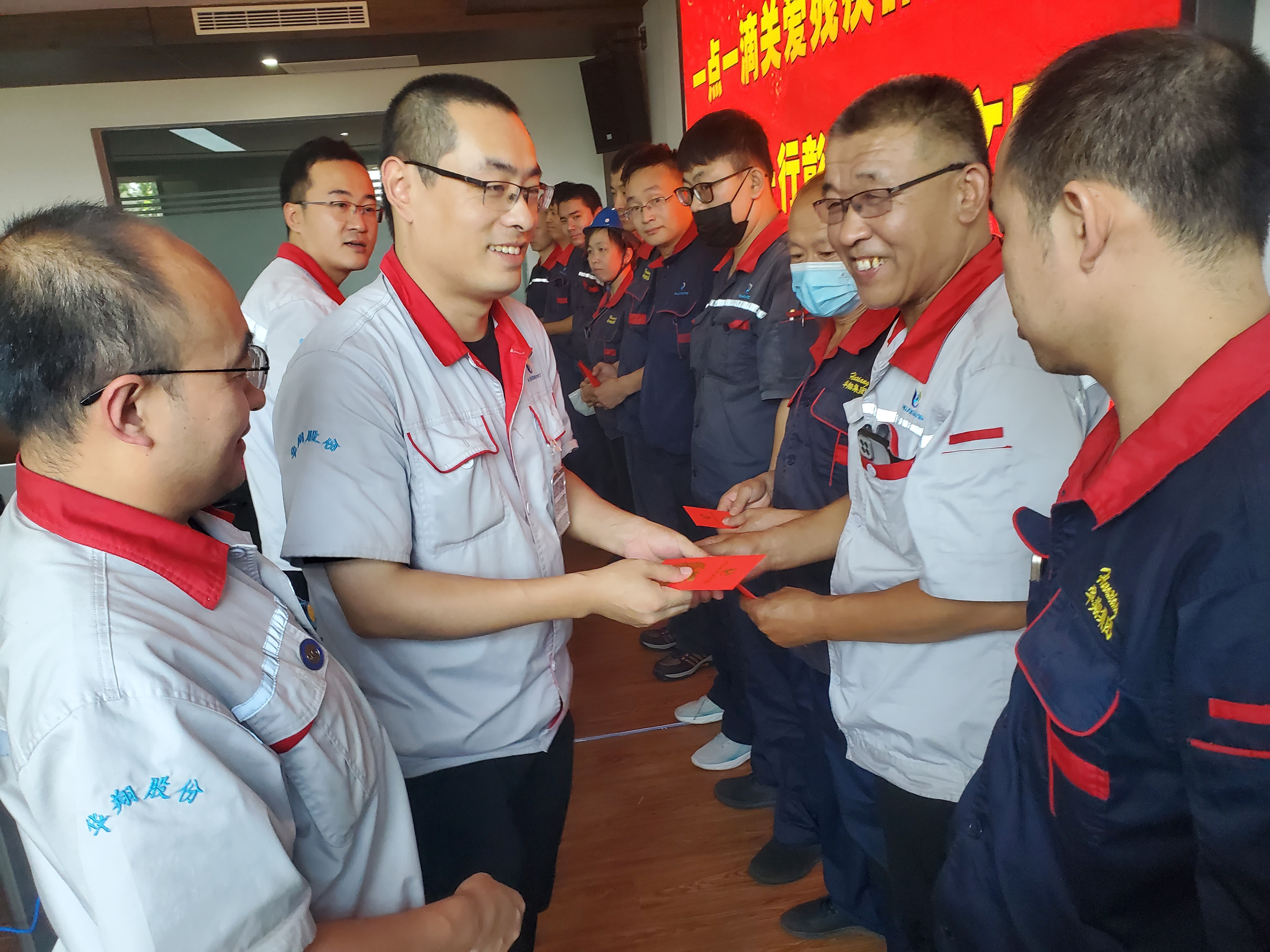 “扶殘助殘有你有我”，華翔很暖心！
